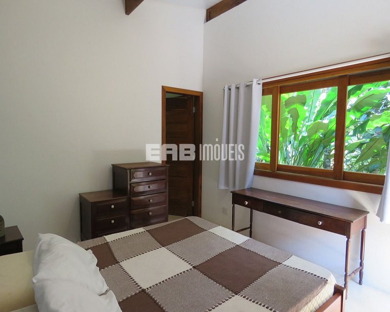 Casa com 3 suítes na Praia de Itamambuca