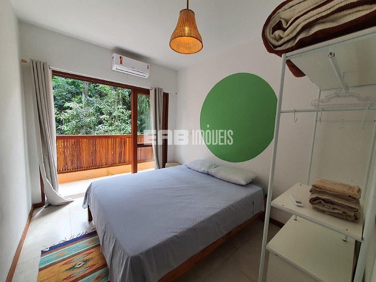 Casa com 4 suítes, ar condicionado, piscina, churrasqueira e