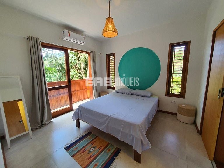 Casa com 4 suítes, ar condicionado, piscina, churrasqueira e