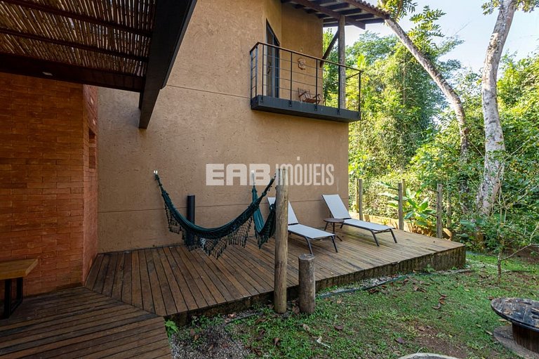 Casa com 4 suítes, ar e churrasqueira na praia de Itamambuca