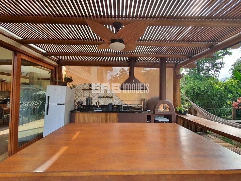 Casa com 4 suítes para temporada em Itamambuca