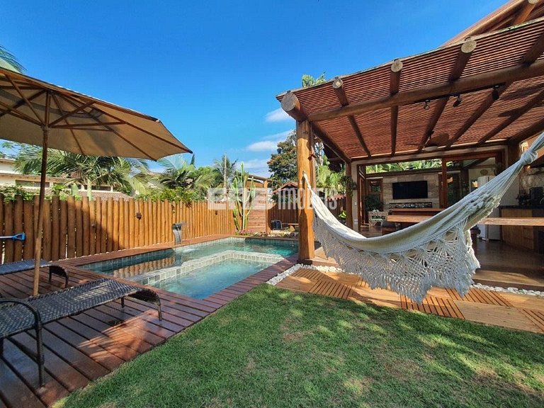 Casa com 4 suítes para temporada em Itamambuca