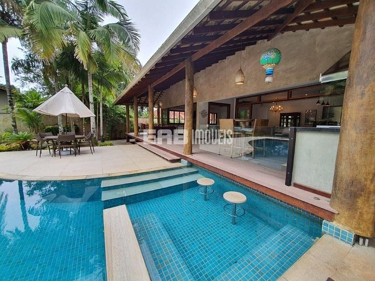 Conforto e sofisticação em Itamambuca