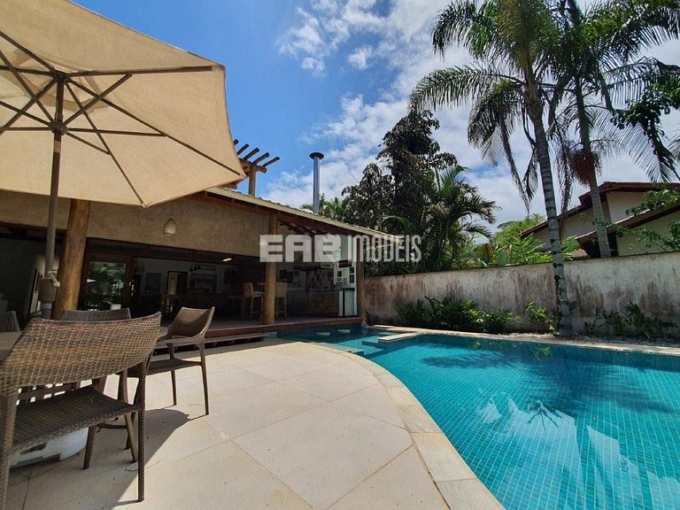 Conforto e sofisticação em Itamambuca