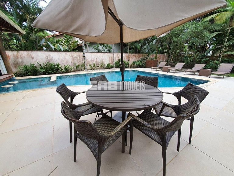 Conforto e sofisticação em Itamambuca