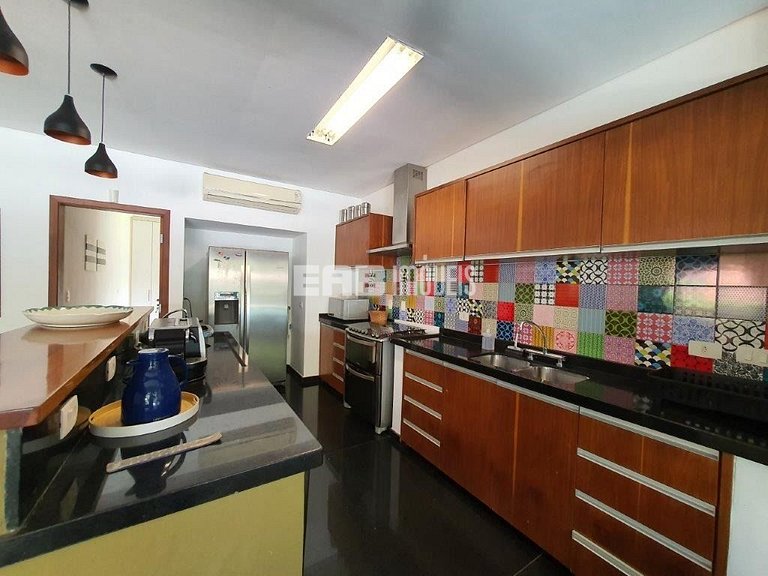 Conforto e sofisticação em Itamambuca