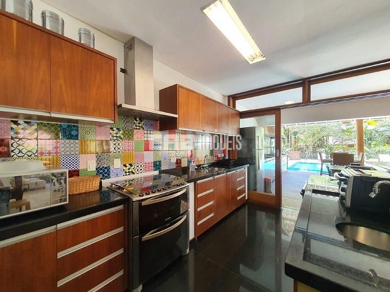 Conforto e sofisticação em Itamambuca