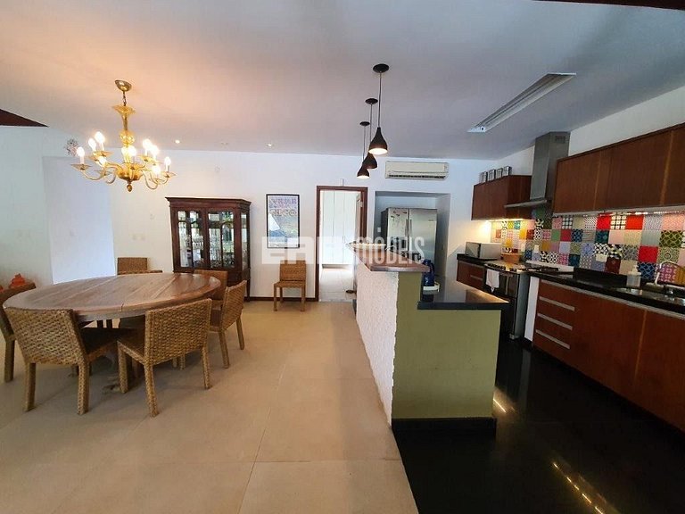 Conforto e sofisticação em Itamambuca