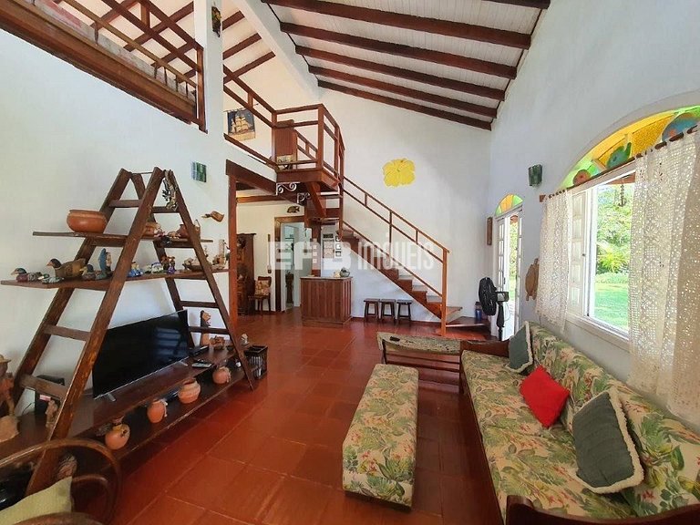 Casa com churrasqueira e forno de pizza em Itamambuca, Ubatu