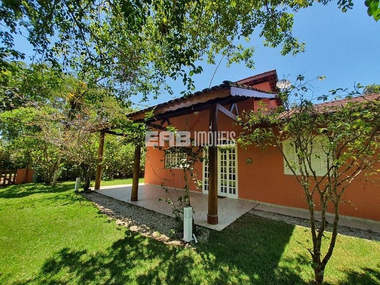 Casa com churrasqueira e forno de pizza em Itamambuca, Ubatu