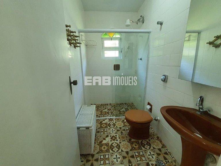 Casa com churrasqueira e forno de pizza em Itamambuca, Ubatu