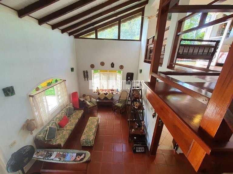 Casa com churrasqueira e forno de pizza em Itamambuca, Ubatu