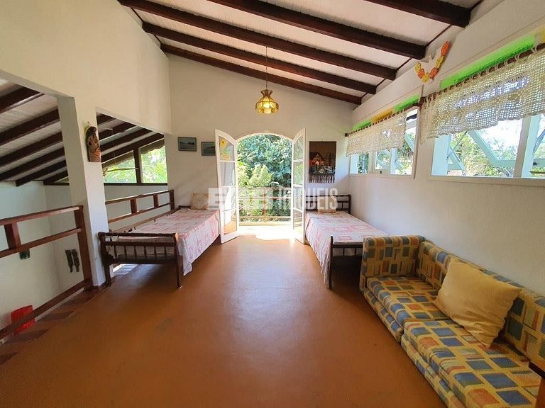 Casa com churrasqueira e forno de pizza em Itamambuca, Ubatu