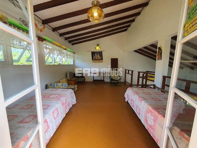 Casa com churrasqueira e forno de pizza em Itamambuca, Ubatu