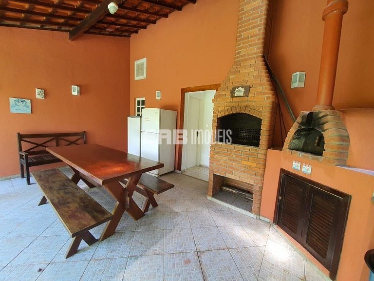 Casa com churrasqueira e forno de pizza em Itamambuca, Ubatu