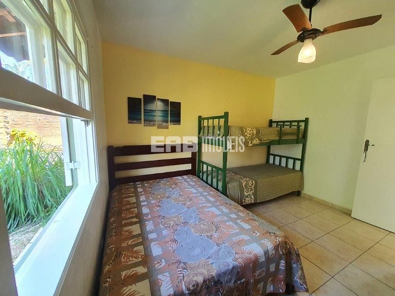 Casa com churrasqueira e forno de pizza em Itamambuca, Ubatu