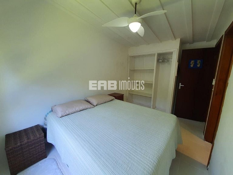 Casa em Itamambuca, com piscina e extenso gramado