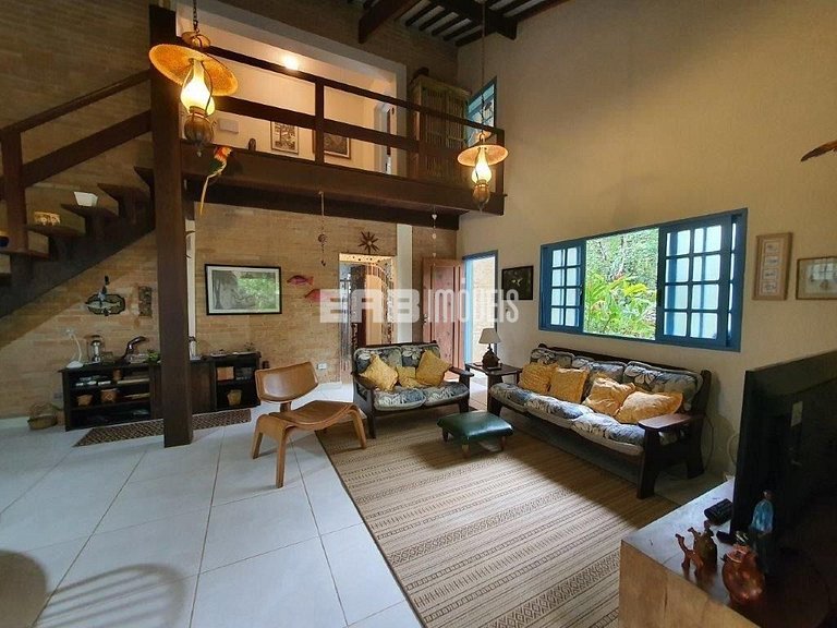 Charmosa casa de tijolinho para locação de temporada