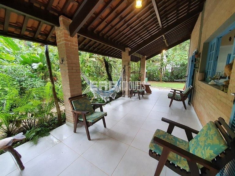 Charmosa casa de tijolinho para locação de temporada