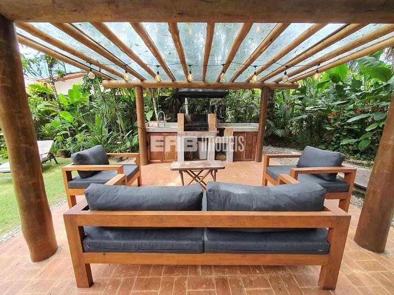 Casa charmosa e acolhedora, a somente 30m da praia de Itamam