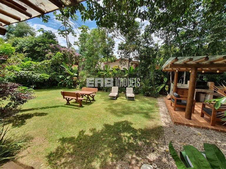 Casa charmosa e acolhedora, a somente 30m da praia de Itamam