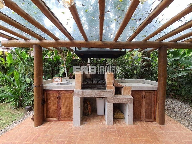 Casa charmosa e acolhedora, a somente 30m da praia de Itamam