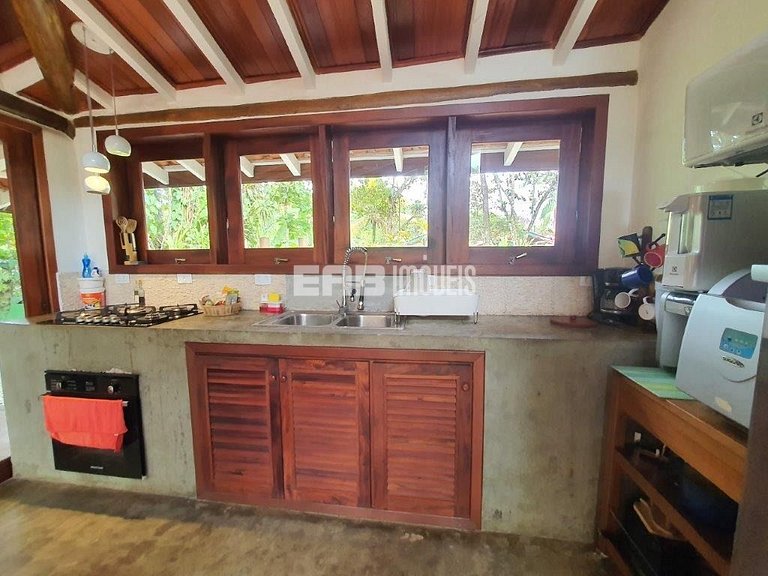 Casa charmosa e acolhedora, a somente 30m da praia de Itamam