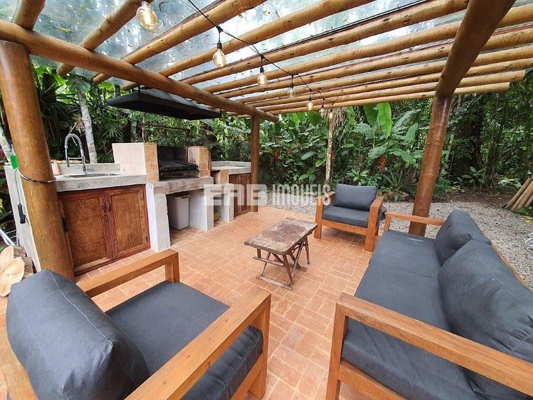 Casa charmosa e acolhedora, a somente 30m da praia de Itamam