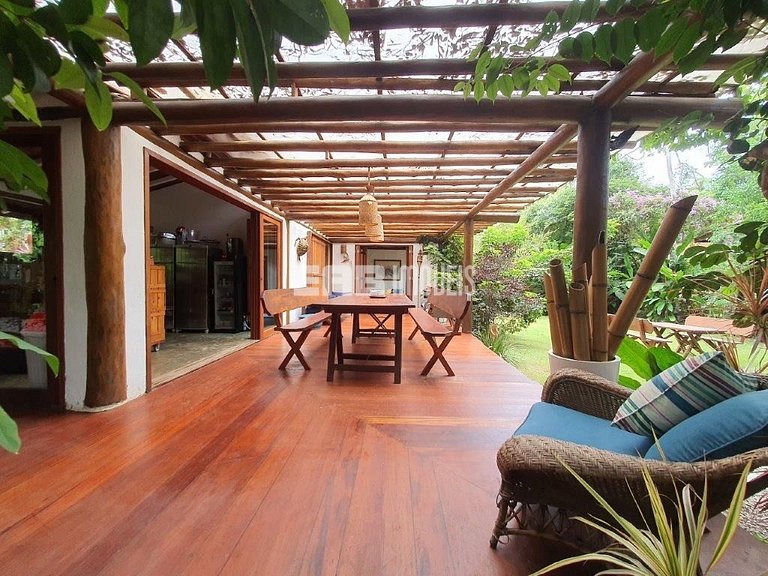 Casa charmosa e acolhedora, a somente 30m da praia de Itamam