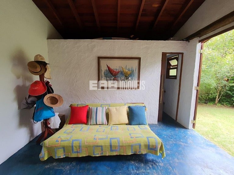 Casa charmosa e acolhedora, a somente 30m da praia de Itamam