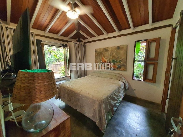 Casa charmosa e acolhedora, a somente 30m da praia de Itamam