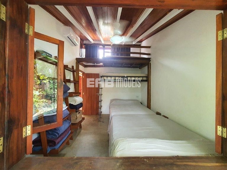 Casa charmosa e acolhedora, a somente 30m da praia de Itamam