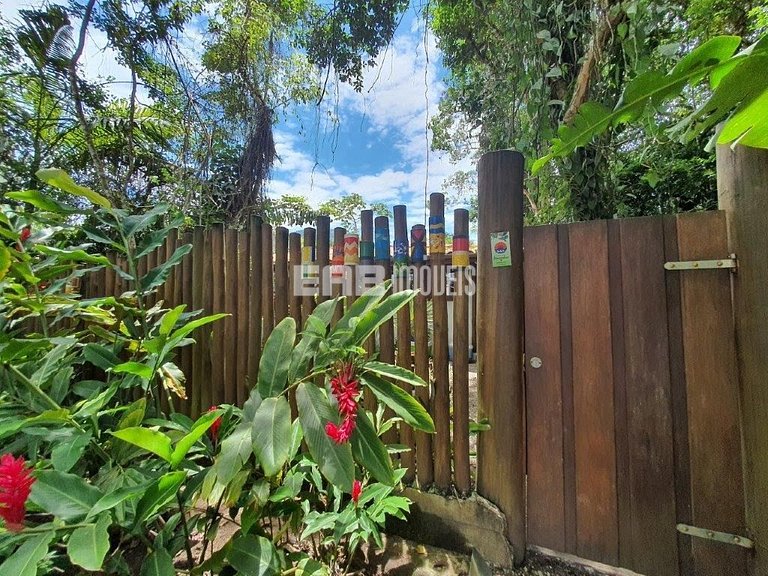 Casa charmosa e acolhedora, a somente 30m da praia de Itamam