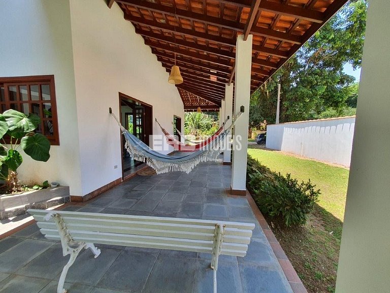 Casa ampla com acomodações para até 14 pessoas