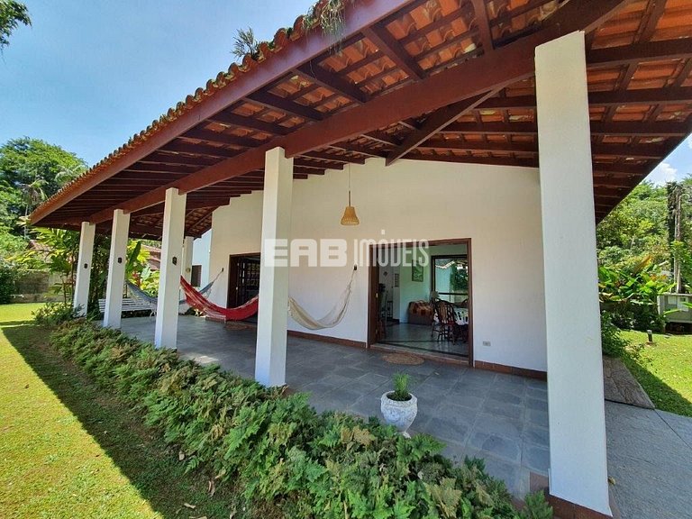 Casa ampla com acomodações para até 14 pessoas