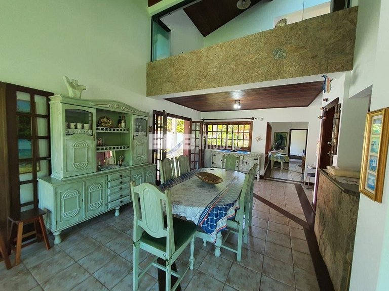 Casa ampla com acomodações para até 14 pessoas