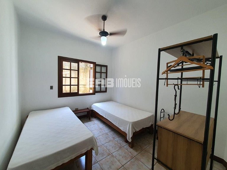 Casa ampla com acomodações para até 14 pessoas