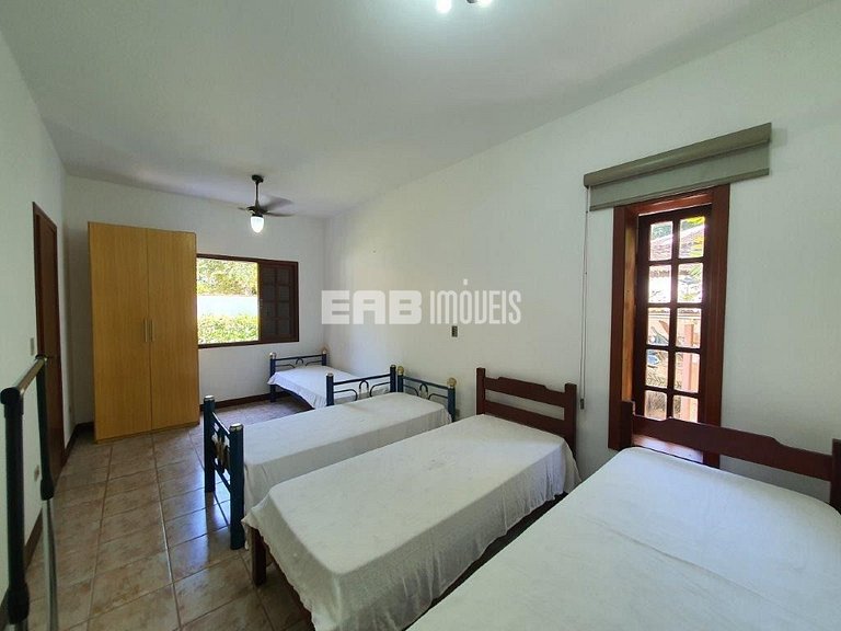 Casa ampla com acomodações para até 14 pessoas