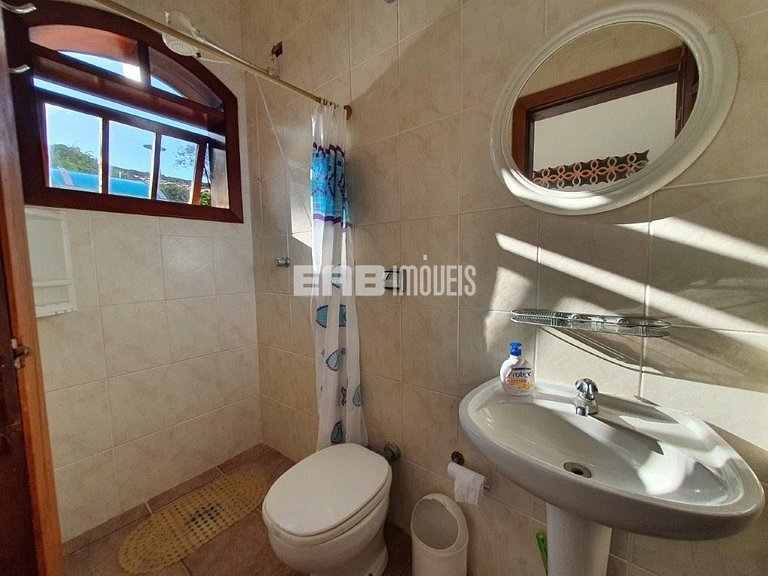 Casa com piscina para locação por temporada na praia de Itam