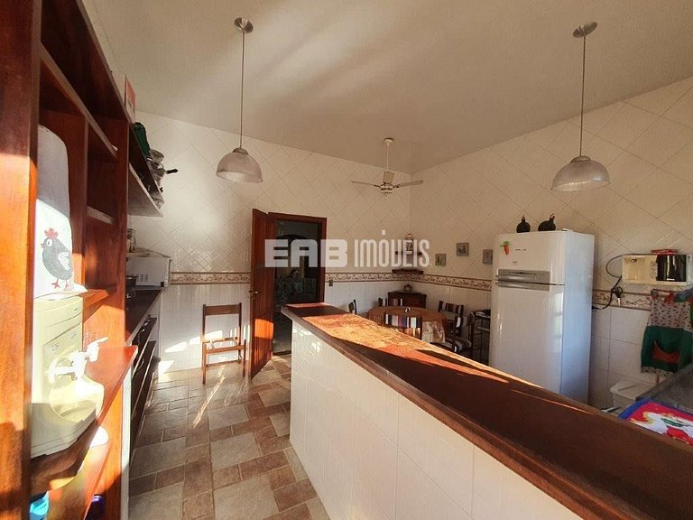 Casa com piscina para locação por temporada na praia de Itam