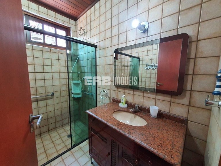 Casa ampla com acomodações para até 14 pessoas