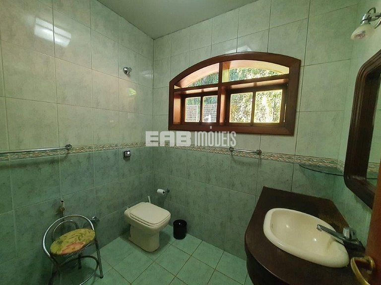 Casa com piscina para locação por temporada na praia de Itam