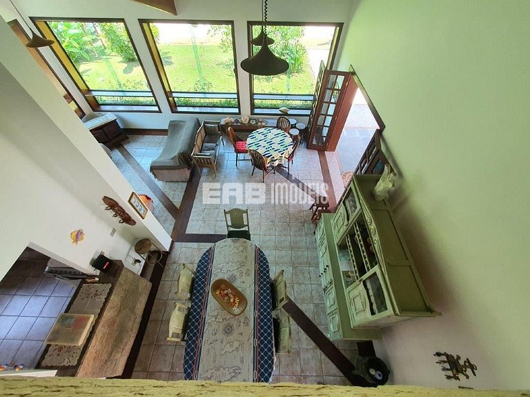 Casa ampla com acomodações para até 14 pessoas