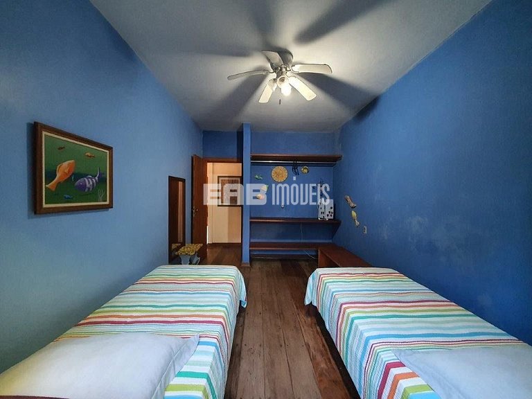 Casa com piscina para locação por temporada na praia de Itam