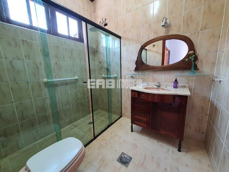 Casa ampla com acomodações para até 14 pessoas