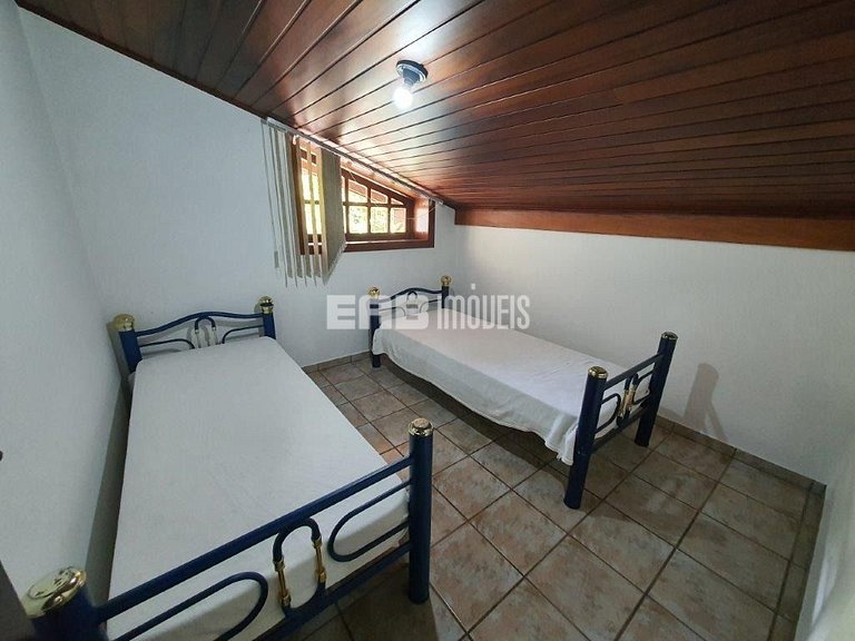 Casa ampla com acomodações para até 14 pessoas