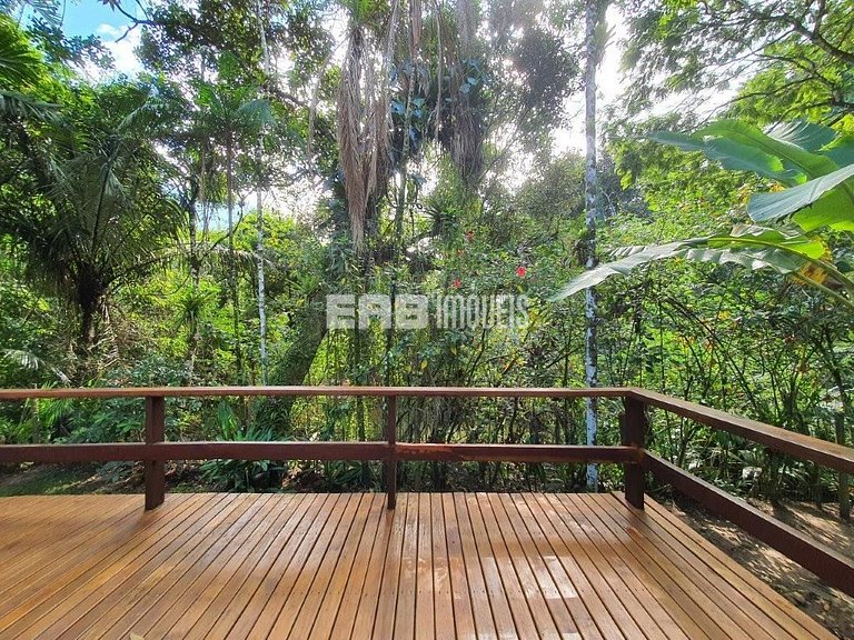 Casa com acesso exclusivo para a Praia do Félix