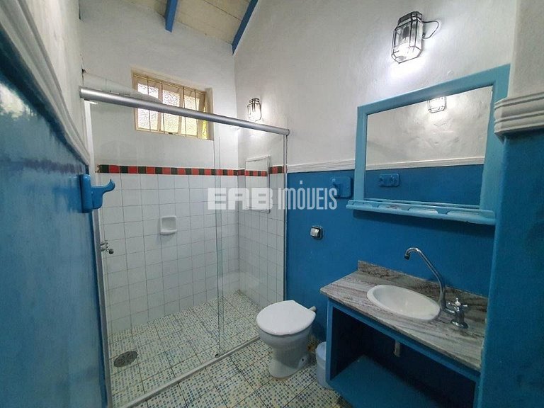 Casa com acesso exclusivo para a Praia do Félix