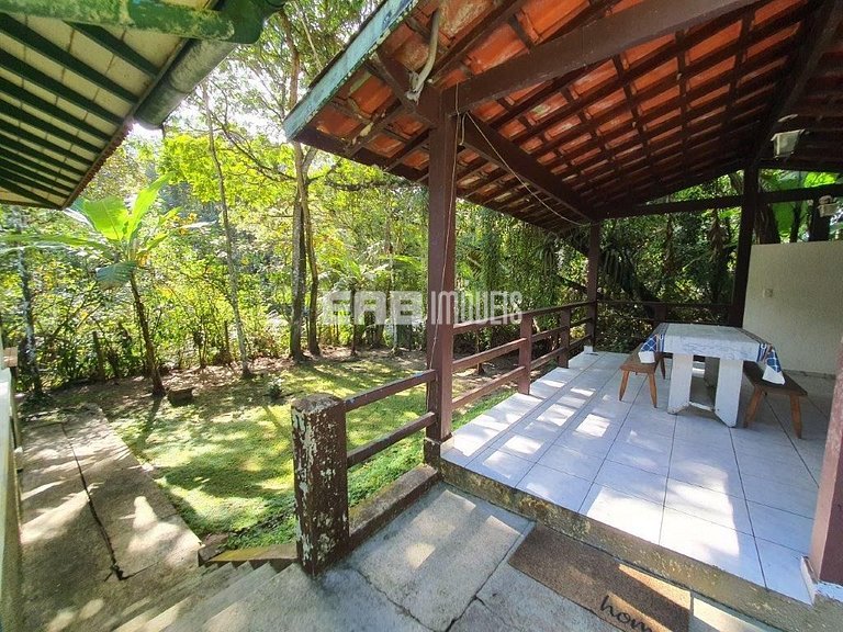 Casa com acesso exclusivo para a Praia do Félix