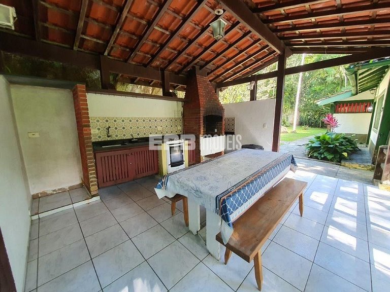 Casa com acesso exclusivo para a Praia do Félix